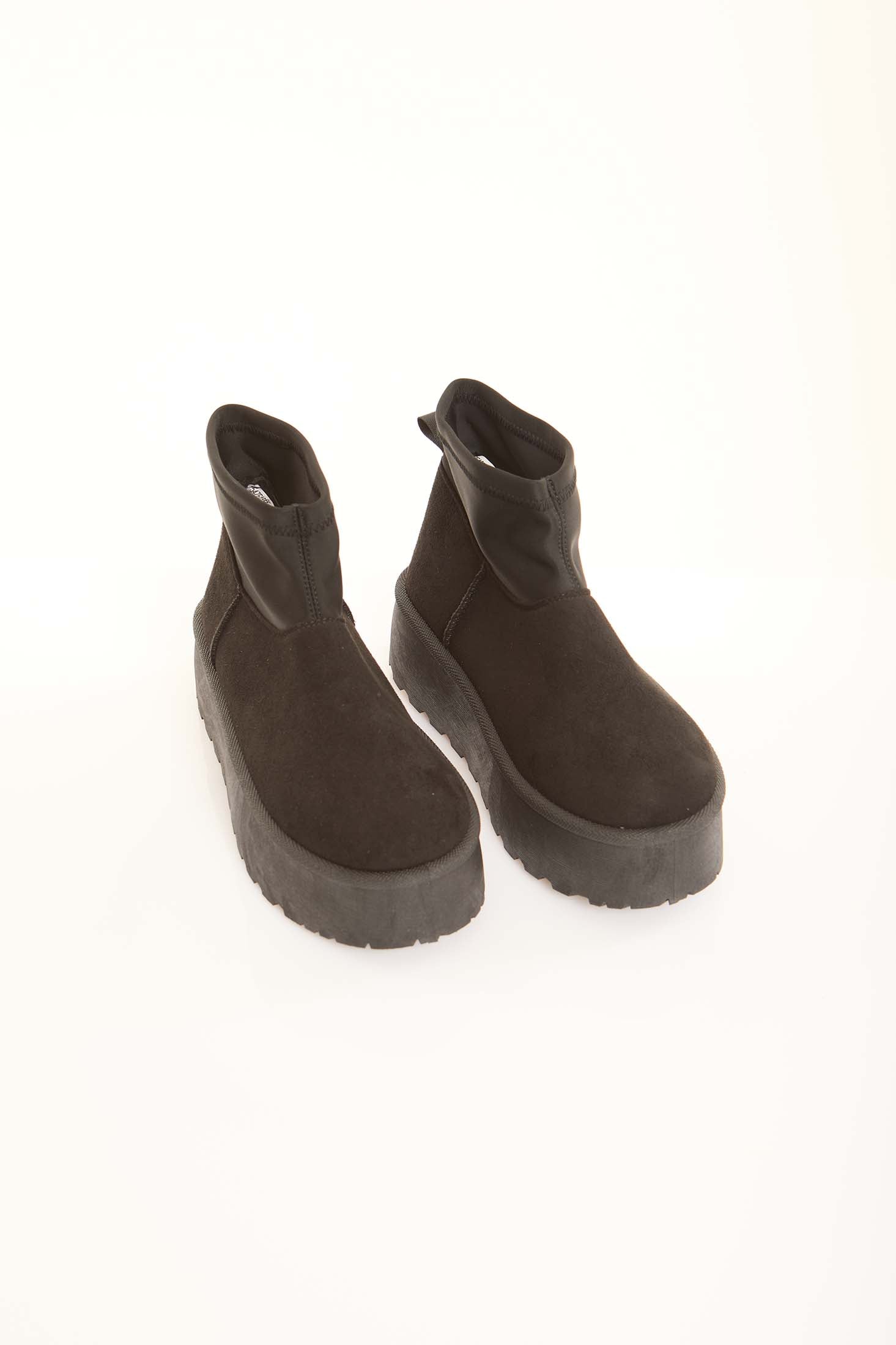 Suede Mid-Sole Cozy Ankle Boots