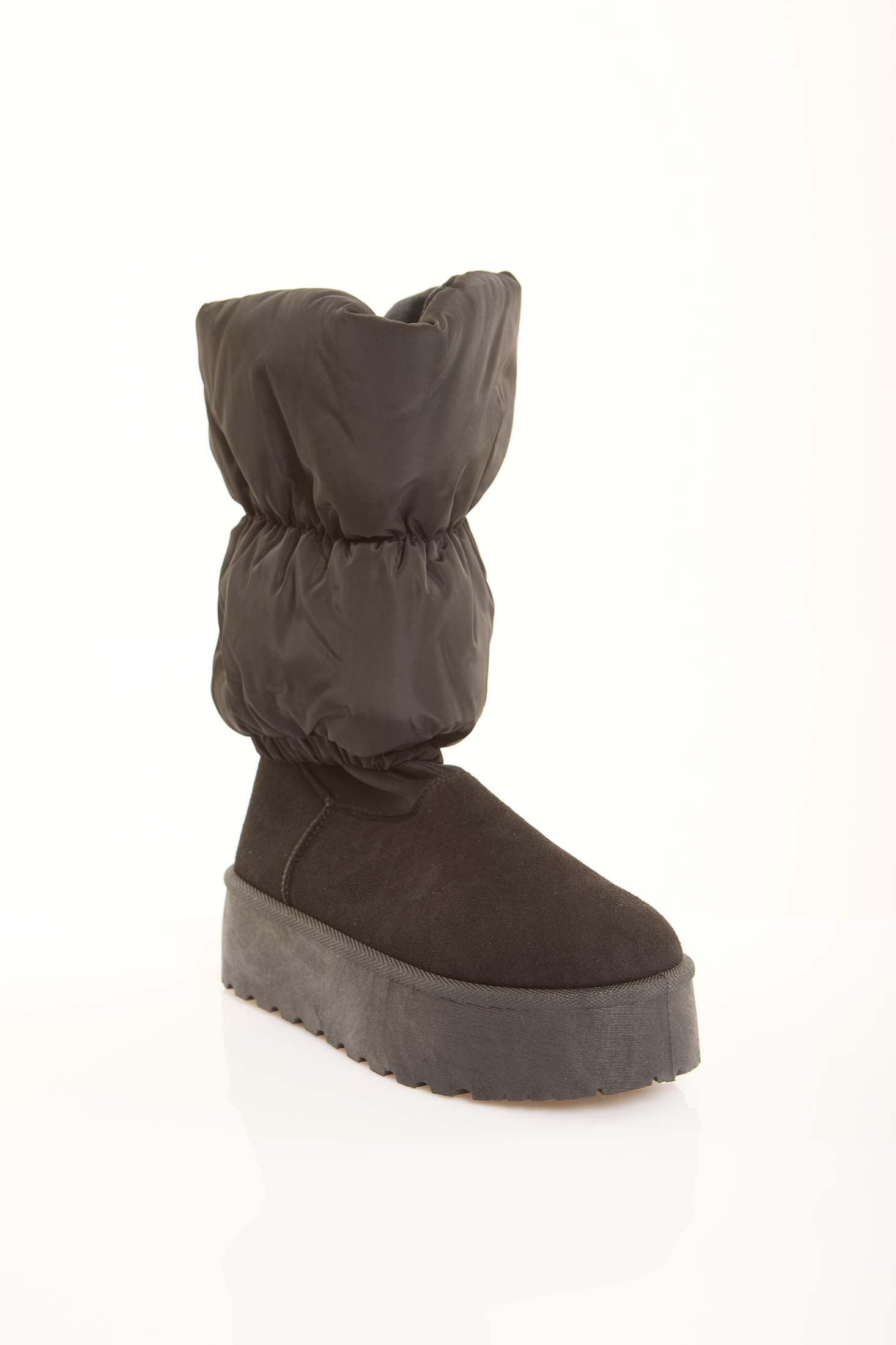 Suede Mid-Sole Cozy Ankle Boots