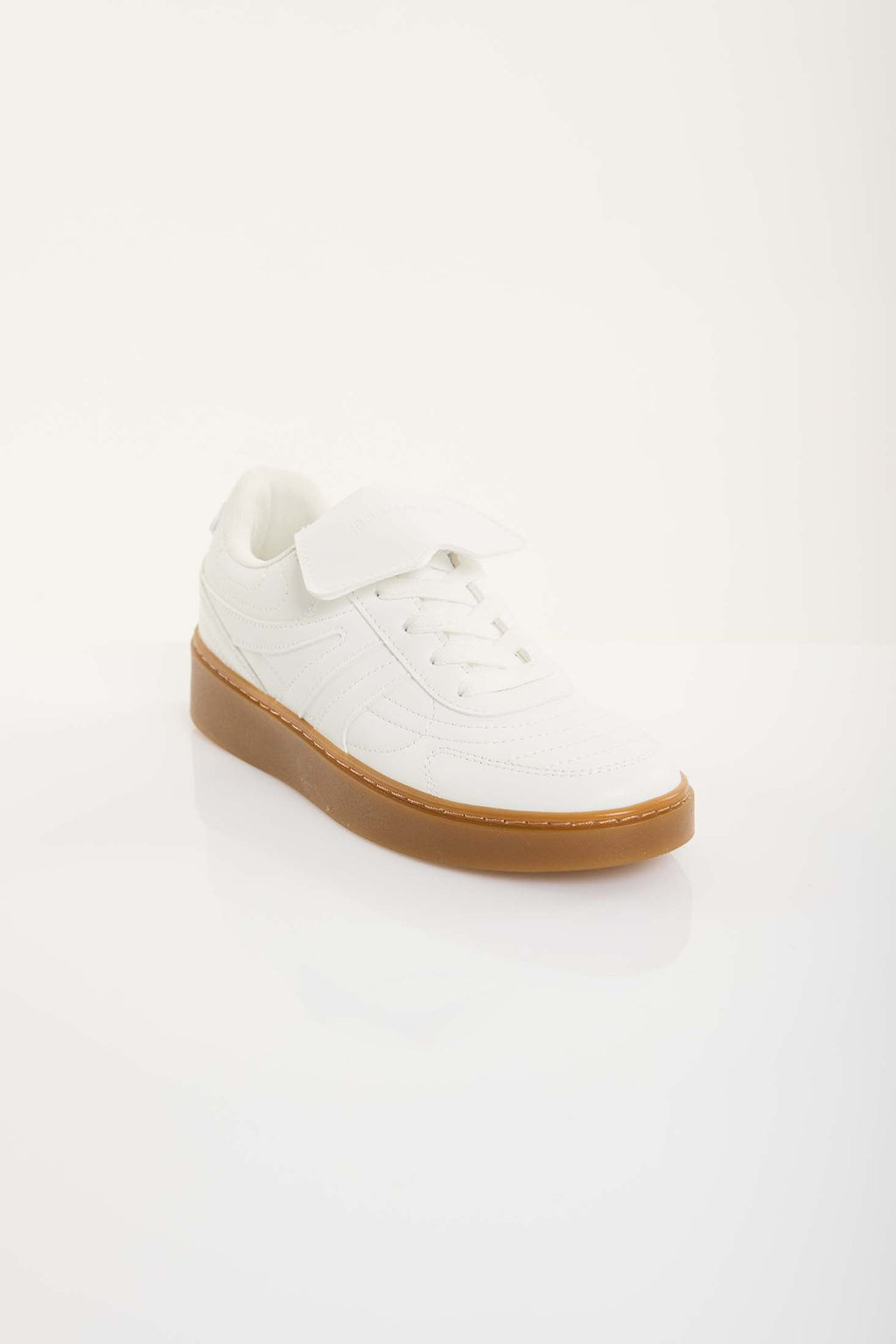 Leather Casual Shoes with Simple Stitches