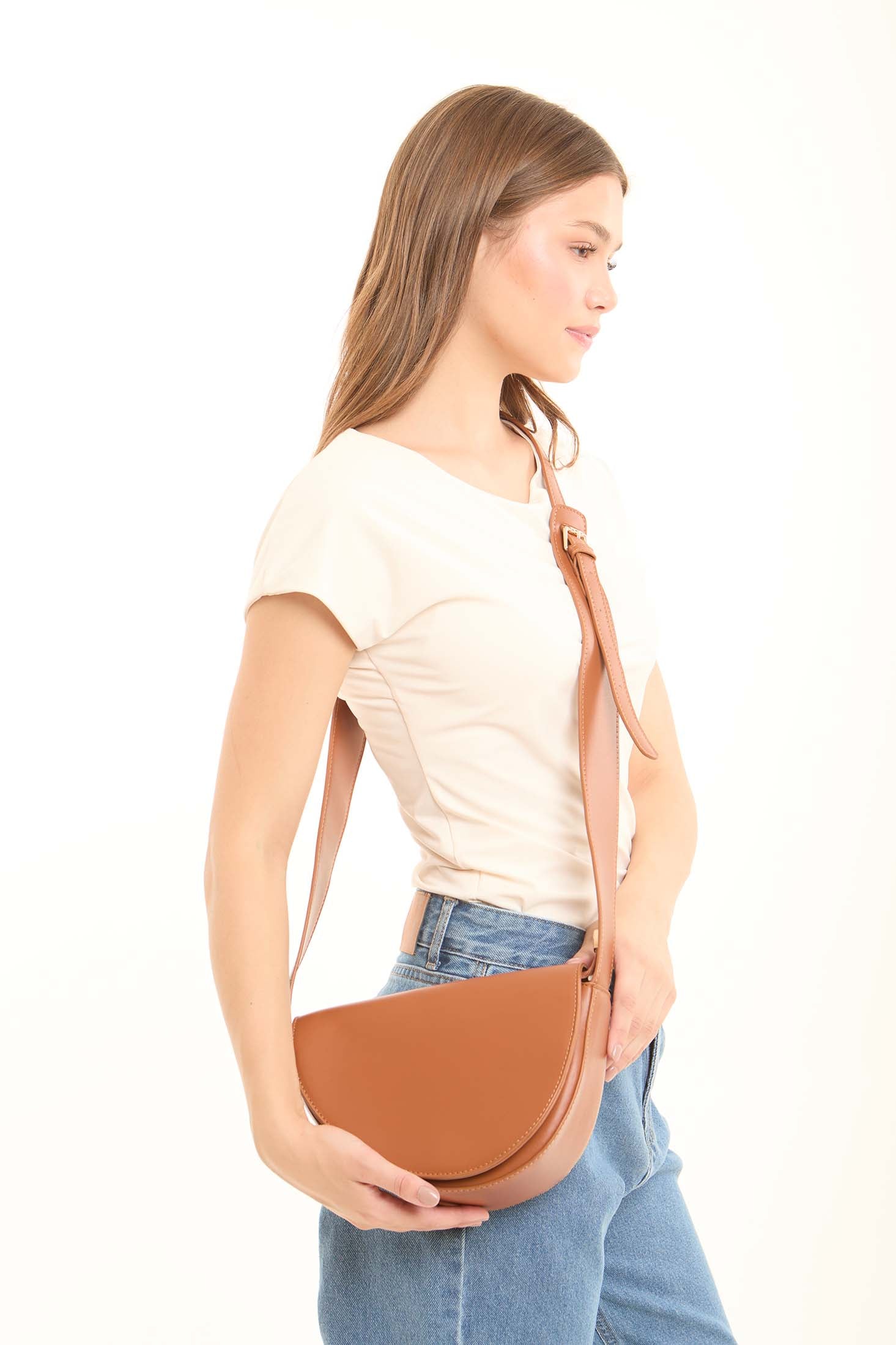 Daily Crossbody Bag with Streamlined Form