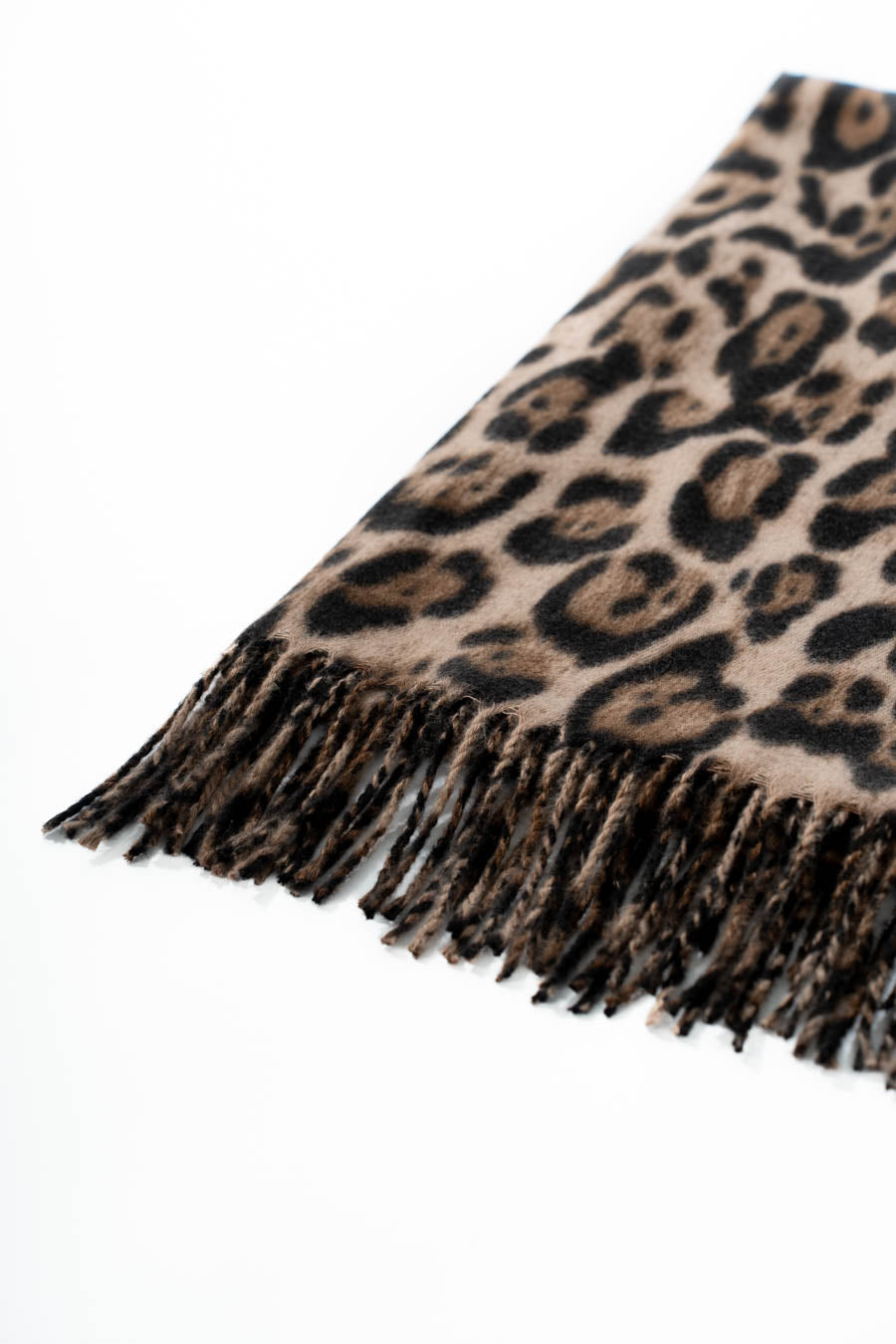Leopard with Fringes Elegant Shawl