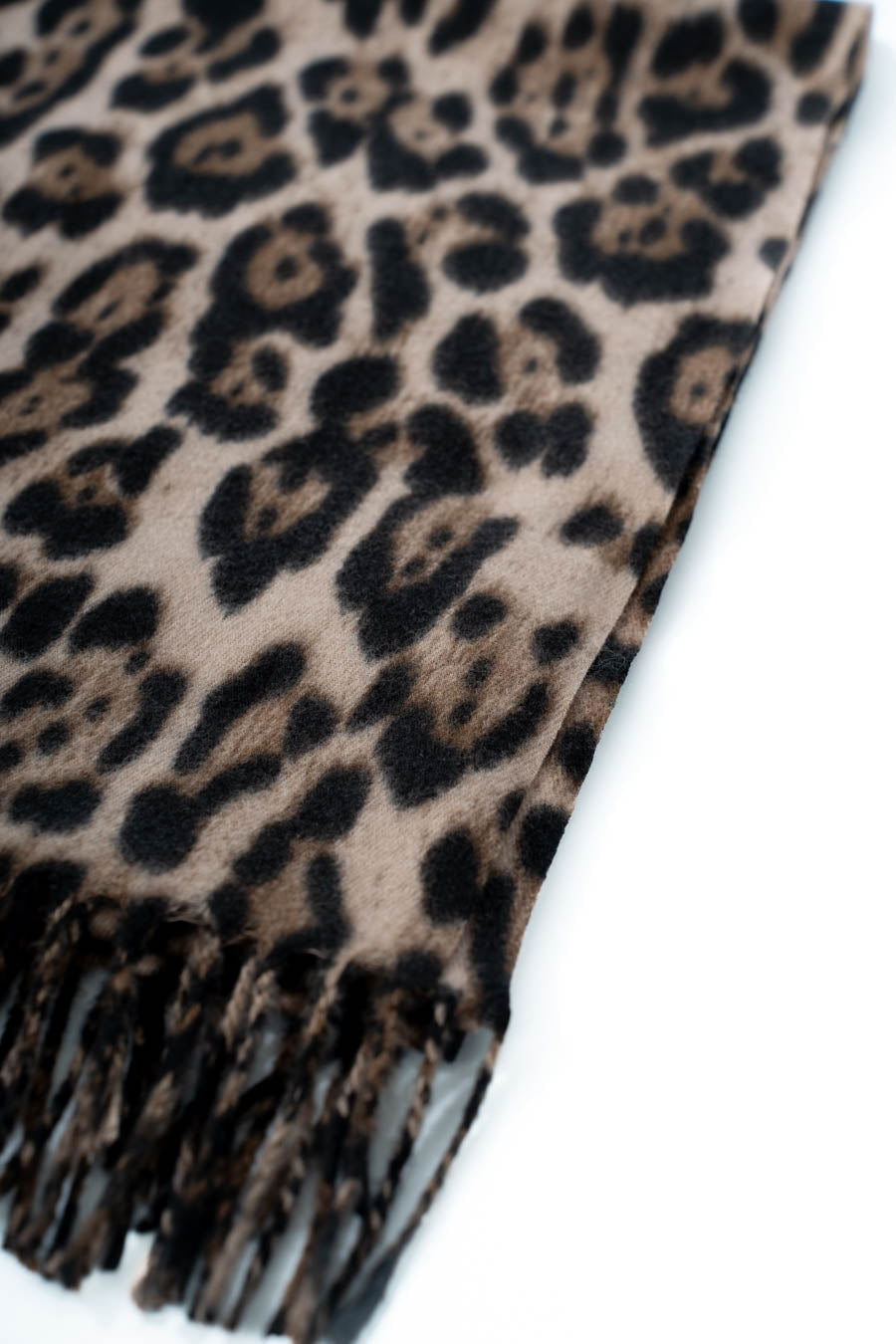 Leopard with Fringes Elegant Shawl